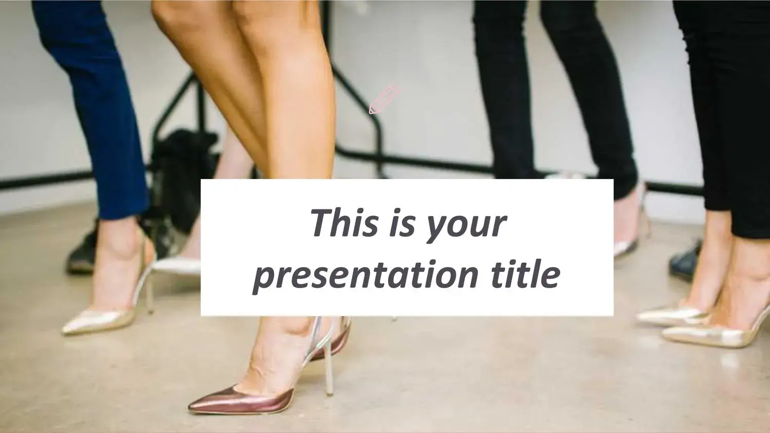 Plantilla PowerPoint Femenina y Elegante